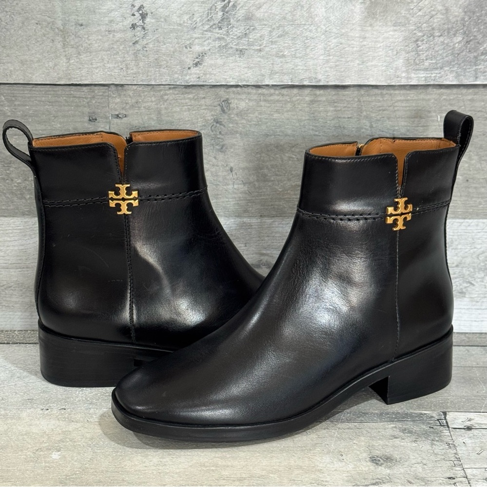 TORY BURCH Everly Flat Boots in Black Leather - Sz -  6 .US
